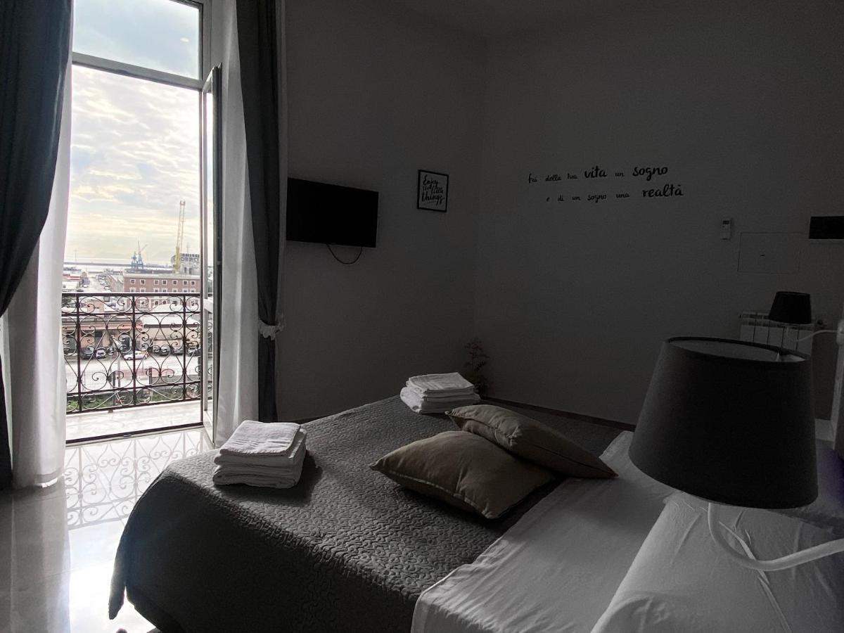 Aurora Luxury Rooms เนเปิลส์ ภายนอก รูปภาพ
