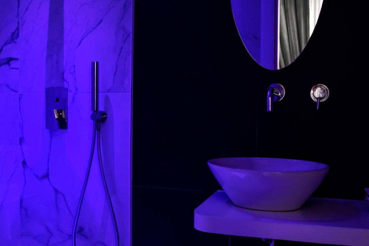 Aurora Luxury Rooms เนเปิลส์ ภายนอก รูปภาพ