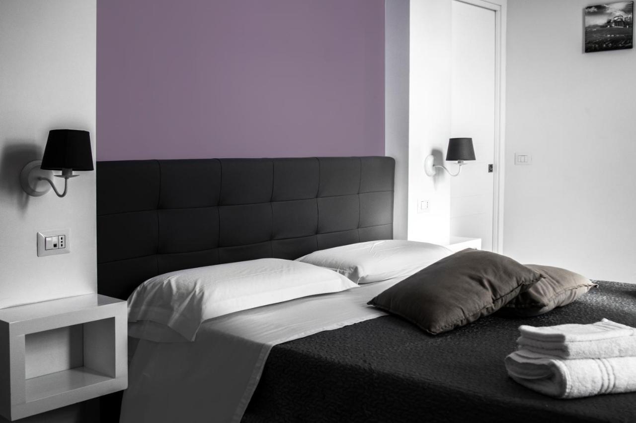 Aurora Luxury Rooms เนเปิลส์ ภายนอก รูปภาพ